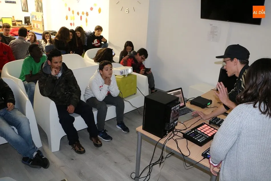Foto 6 - Guijuelo Joven crea su propia m&uacute;sica