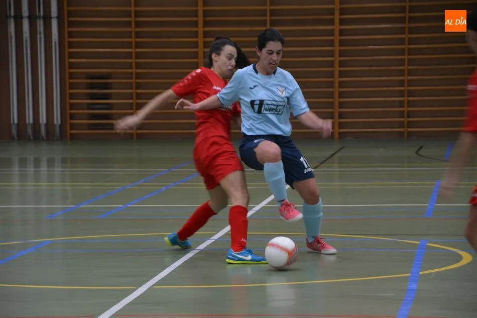 Foto 8 - La USAL y el Malag&oacute;n FS se reparten los puntos en un festival de goles (7-7)