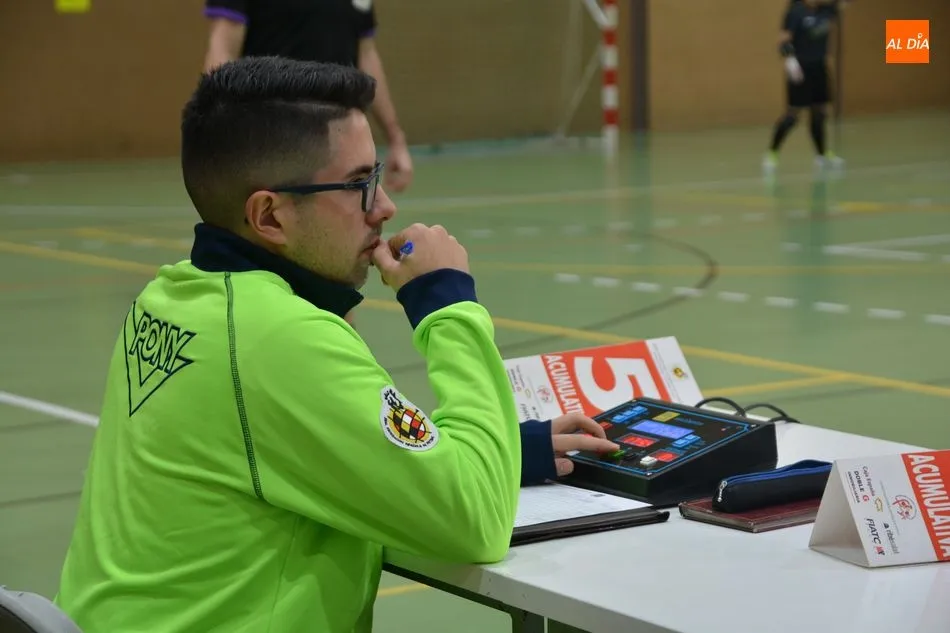 Foto 2 - La USAL y el Malag&oacute;n FS se reparten los puntos en un festival de goles (7-7)