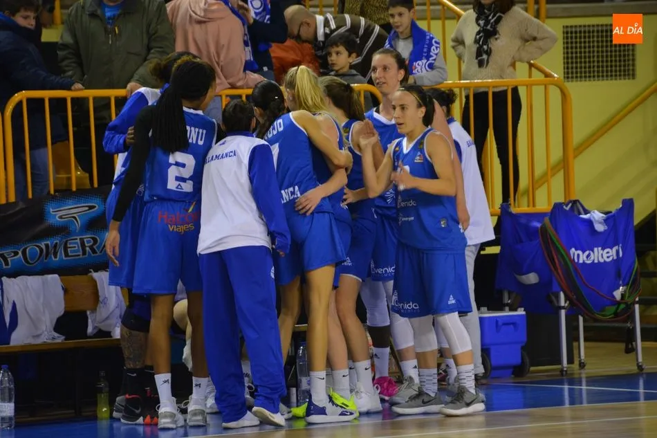 Foto 9 - La Liga y el Cad&iacute; La Seu &lsquo;arreglan&rsquo; los males del Perfumer&iacute;as Avenida (71-48)