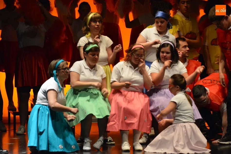 Foto 9 - La Fundaci&oacute;n AVIVA deslumbra con su adaptaci&oacute;n de &lsquo;Grease&rsquo;