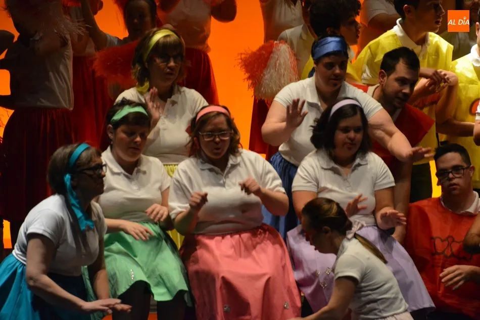 Foto 8 - La Fundaci&oacute;n AVIVA deslumbra con su adaptaci&oacute;n de &lsquo;Grease&rsquo;