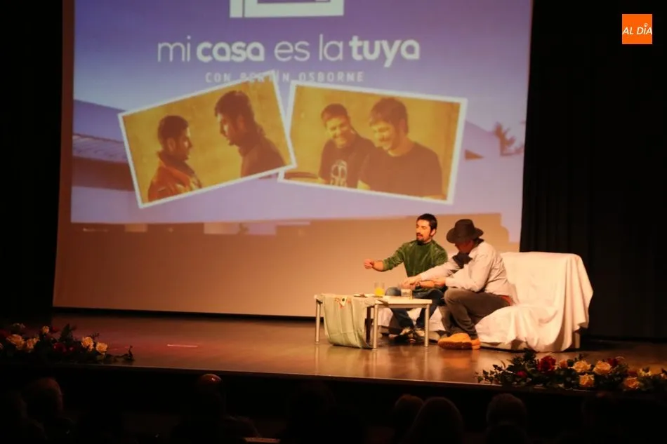 Foto 8 - Vitiriteros ameniza con humor la gala inaugural del Certamen Nacional de Teatro &lsquo;Villa de...