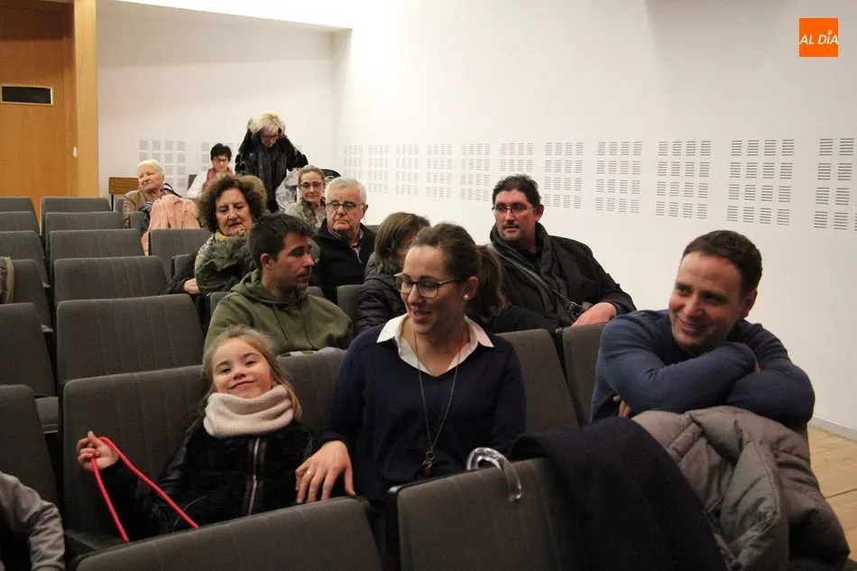 Foto 6 - Vitiriteros ameniza con humor la gala inaugural del Certamen Nacional de Teatro &lsquo;Villa de...