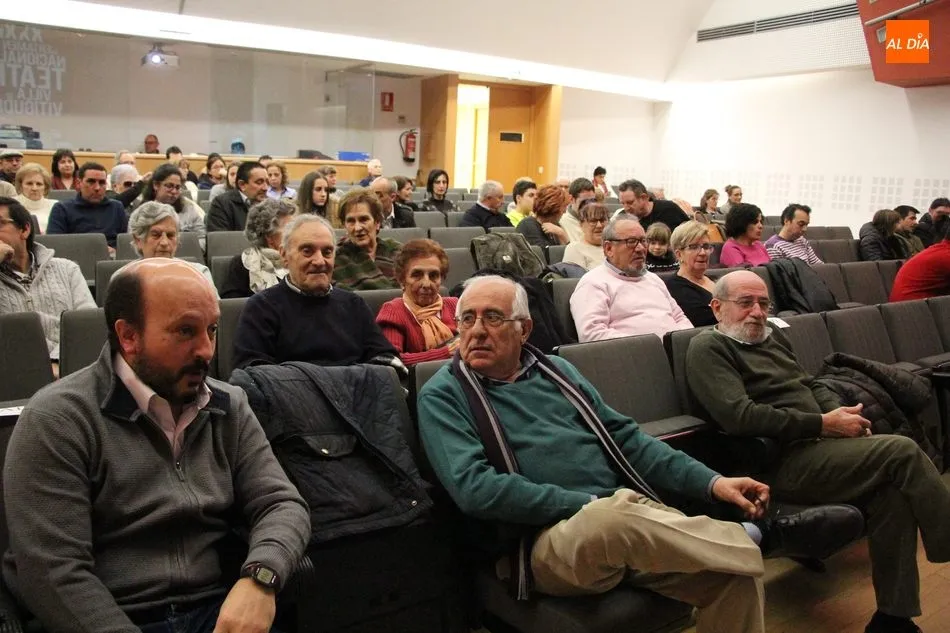 Foto 5 - Vitiriteros ameniza con humor la gala inaugural del Certamen Nacional de Teatro &lsquo;Villa de...