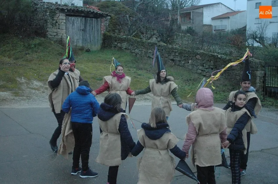Foto 6 - La Bufa ahuyenta los malos esp&iacute;ritus en Aldead&aacute;vila  