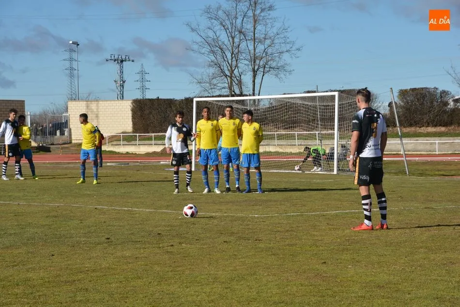 Foto 8 - Unionistas deslumbra con un aut&eacute;ntico partidazo ante Las Palmas B en su vuelta a casa (3-0)