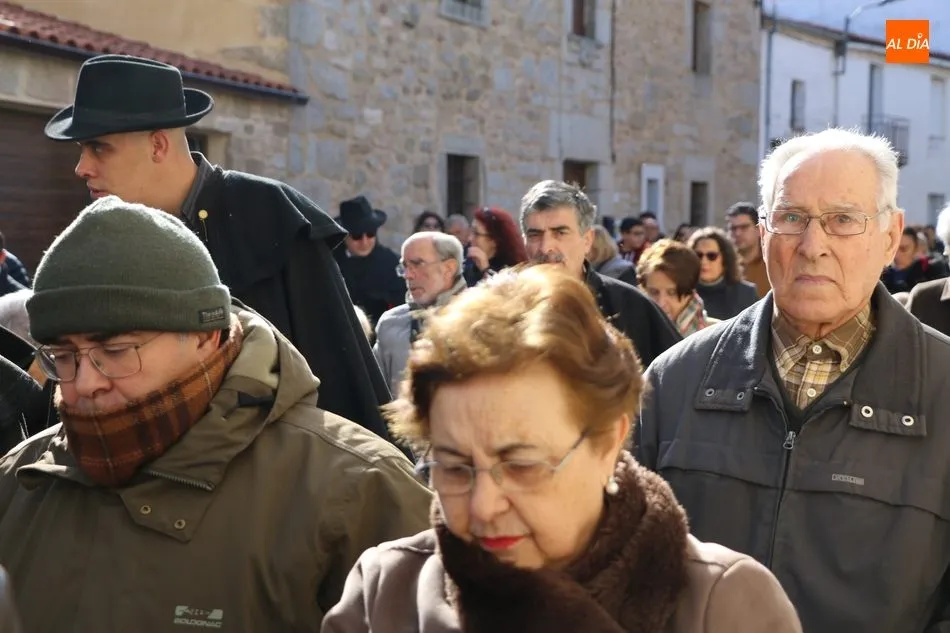 Foto 6 - Los mayordomos de San Sebasti&aacute;n en Villavieja presiden la procesi&oacute;n y proceden a la &lsquo;colaci&oacute;n...