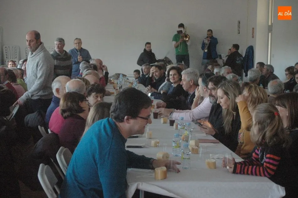 Foto 8 - En Mieza celebran el d&iacute;a del Patr&oacute;n con actos religiosos, comida y baile  