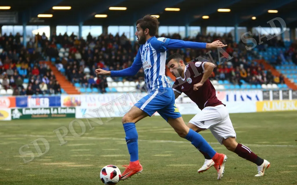 Foto 7 - El Salamanca UDS obra lo &lsquo;imposible&rsquo; y asalta un inexpugnable Toral&iacute;n (0-1)