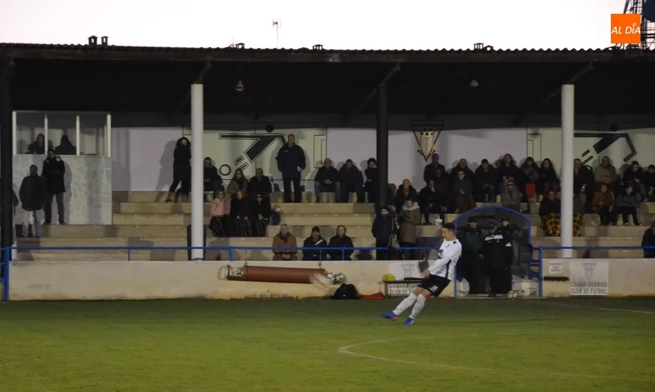 Foto 6 - Cinco flechas mataron a San Sebasti&aacute;n... y un solitario gol en el 89&rsquo; al Ciudad Rodrigo ante la...