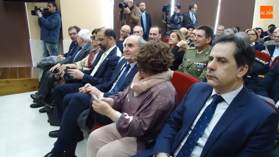 Foto 4 - El presidente del Constitucional se suma al 40 aniversario de la Carta Magna en la USAL