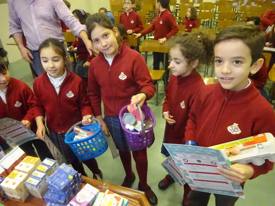 Foto 5 - Alumnos de Colegio San Juan Bosco participan en talleres de consumo responsable  