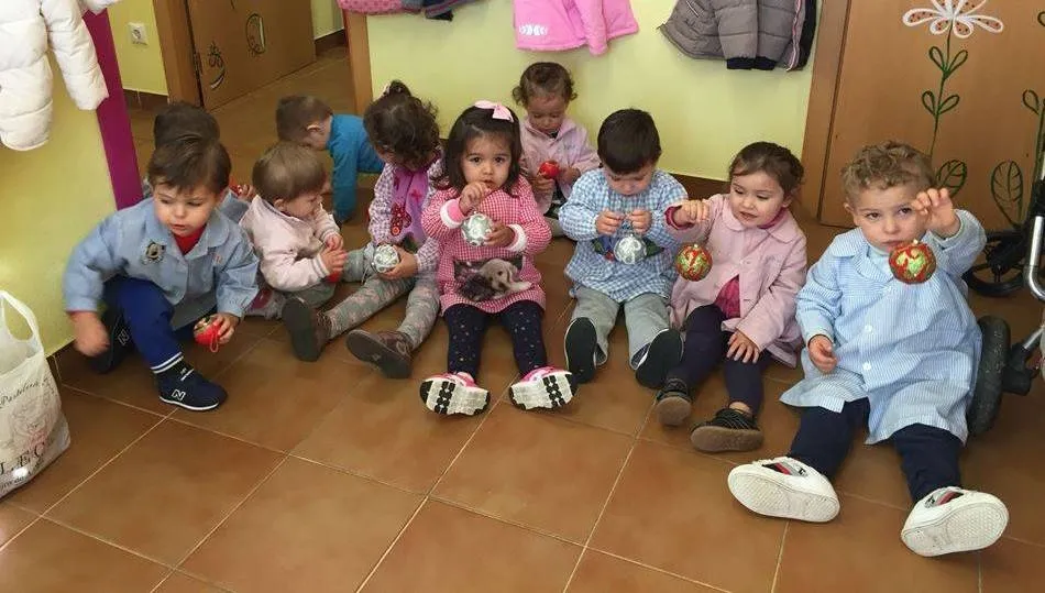 La declaración informativa (modelo 233) por gastos en guarderías o centro de educación infantil autorizados deben presentarla exclusivamente estas empresas y en ningún caso deben hacerlo los padres o tutores