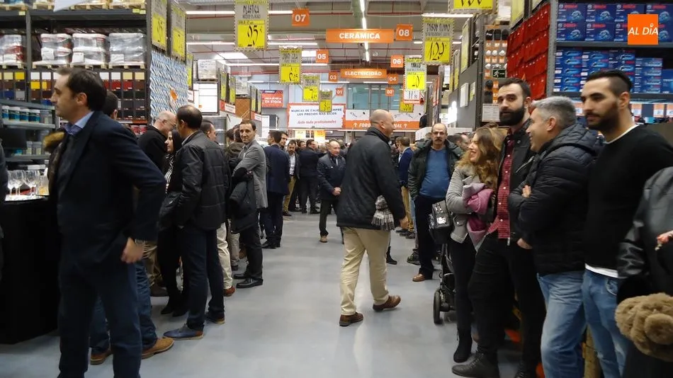 Foto 9 - Bricomart inaugura su almac&eacute;n en Salamanca con el respaldo de autoridades y profesionales  