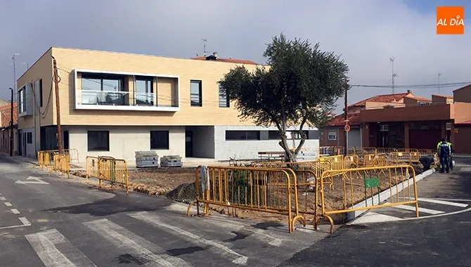 IU Tierra de Peñaranda ha denunciado la inversión destinada a la renovación de la plazuela situada frente al nuevo Centro Parroquial