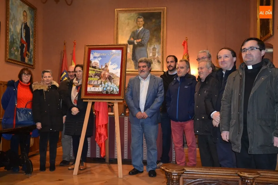 La Borriquilla ilustra el cartel de la Semana Santa, que recupera la presidencia fija de la Junta...