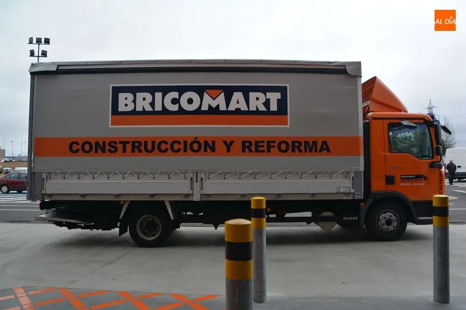 Foto 10 - Exitosa apertura al p&uacute;blico de Bricomart, el&nbsp;almac&eacute;n de la construcci&oacute;n y la reforma
