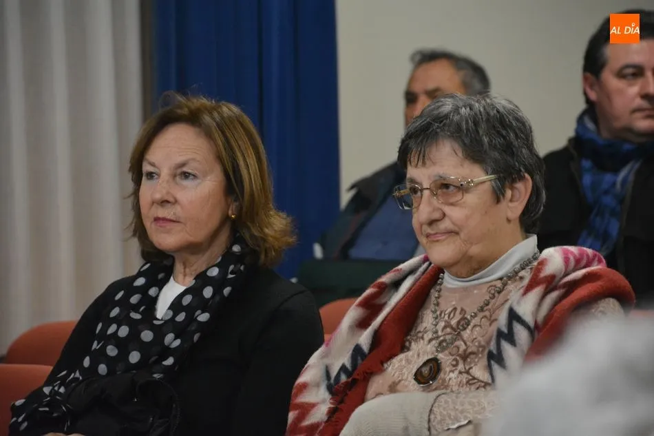 Foto 11 - El diplom&aacute;tico Domingo de Silos presenta en el Liceo su novela &lsquo;La Onza de Oro&rsquo;  