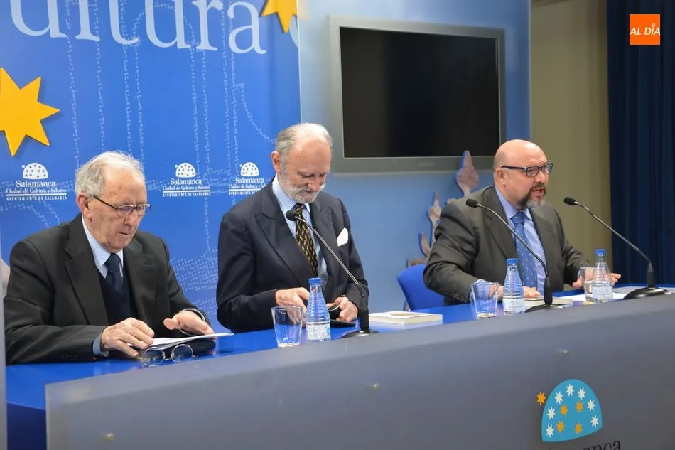 Foto 6 - El diplom&aacute;tico Domingo de Silos presenta en el Liceo su novela &lsquo;La Onza de Oro&rsquo;  