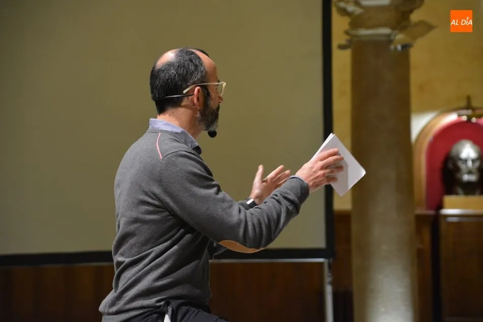 Foto 8 - Rafael Santandreu ofrece en el Casino las claves para &ldquo;vivir m&aacute;s intensamente la vida&rdquo;  