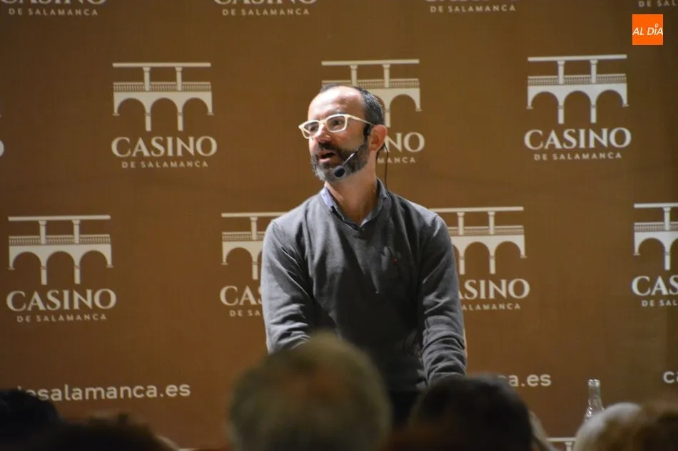 Foto 7 - Rafael Santandreu ofrece en el Casino las claves para &ldquo;vivir m&aacute;s intensamente la vida&rdquo;  