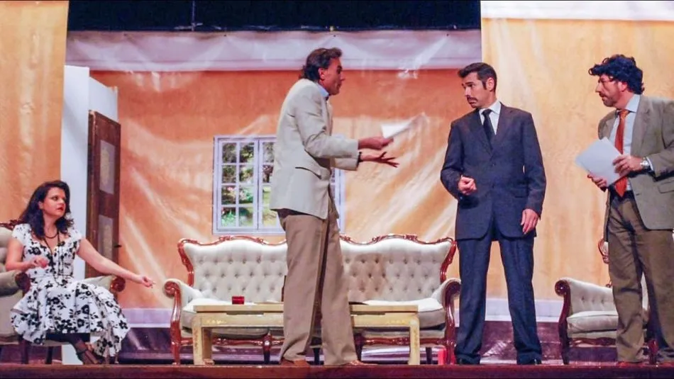 Tirinto & Co. pondrá en escena ‘La decente’ el próximo domingo / www.tirinto.es