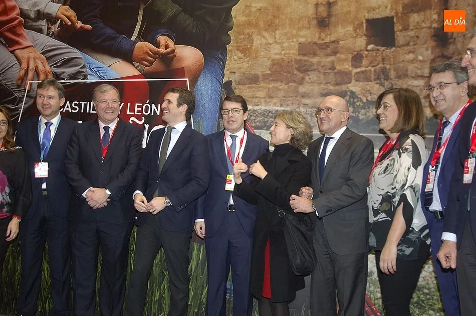Foto 11 - Los pol&iacute;ticos de Salamanca se codean con Pablo Casado y Schuster elogia a Salamanca