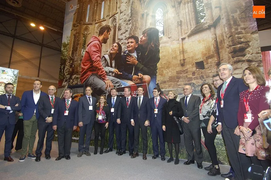 Foto 8 - Los pol&iacute;ticos de Salamanca se codean con Pablo Casado y Schuster elogia a Salamanca