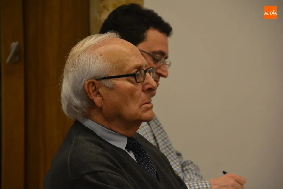 Foto 4 - Agust&iacute;n Redero repasa en una charla la faceta sindical de Miguel de Unamuno