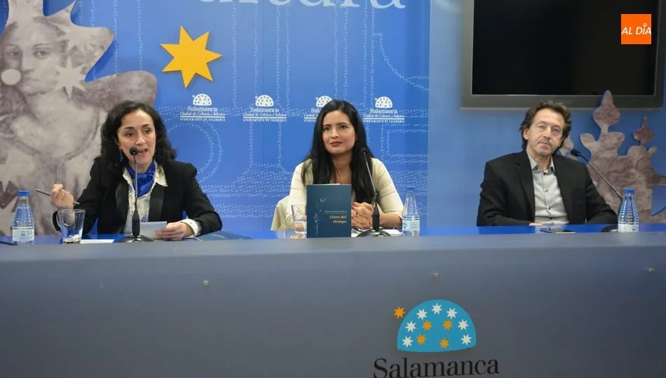 Asunción Escribano presentaba a Elba Maribel en la Sala de la Palabra del Liceo / LYDIA GONZÁLEZ