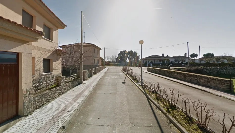 Los hechos se produjeron por la noche aprovechando la ausencia de los propietarios de las viviendas / FOTO: GOOGLE MAPS