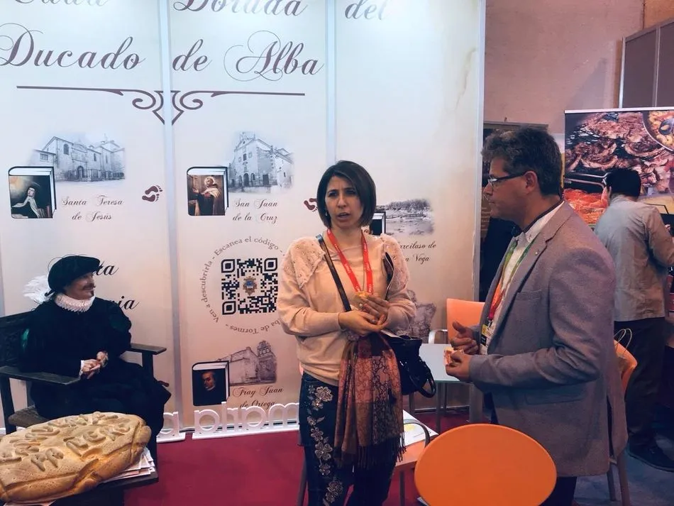 Foto 2 - Ciudadanos se interesa por la oferta tur&iacute;stica de la villa ducal en Fitur