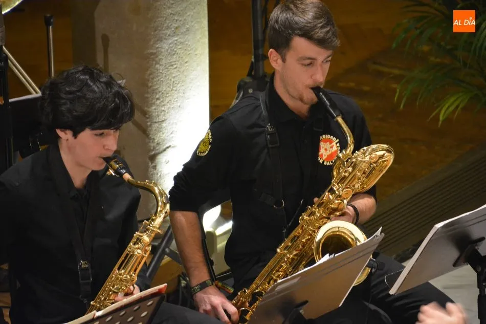 Foto 11 - El II Ciclo Promo Jazz se inicia con la actuaci&oacute;n de la Big Band de la universidad