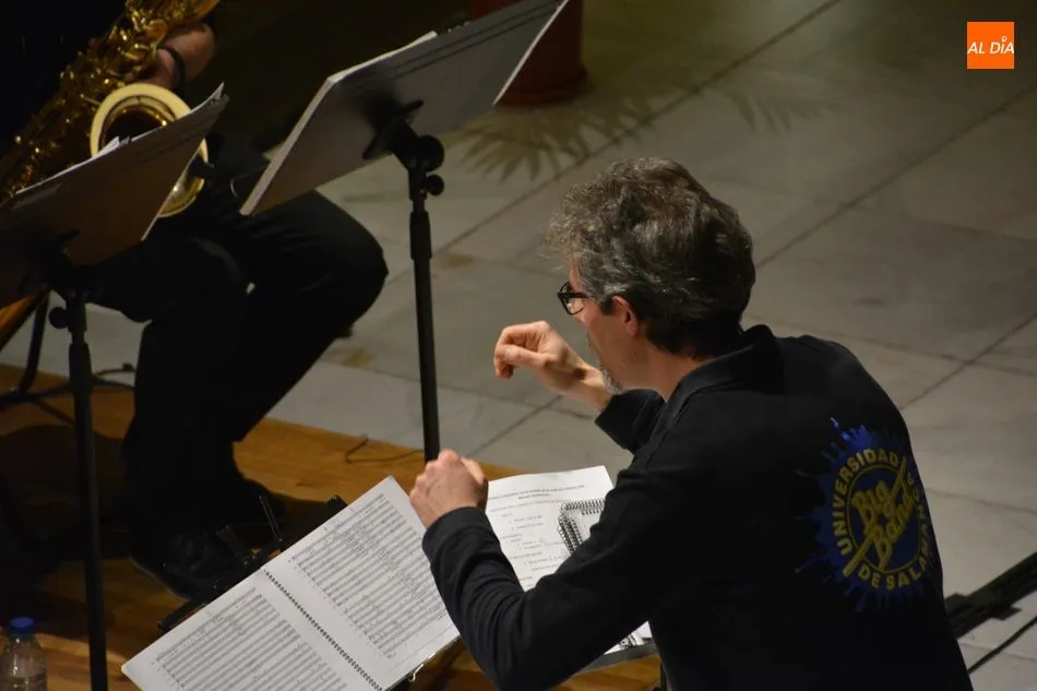 Foto 4 - El II Ciclo Promo Jazz se inicia con la actuaci&oacute;n de la Big Band de la universidad