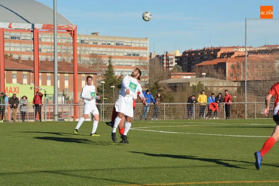Foto 10 - Navega y Hergar contin&uacute;an con su pelea por el liderato en la Provincial de Aficionados