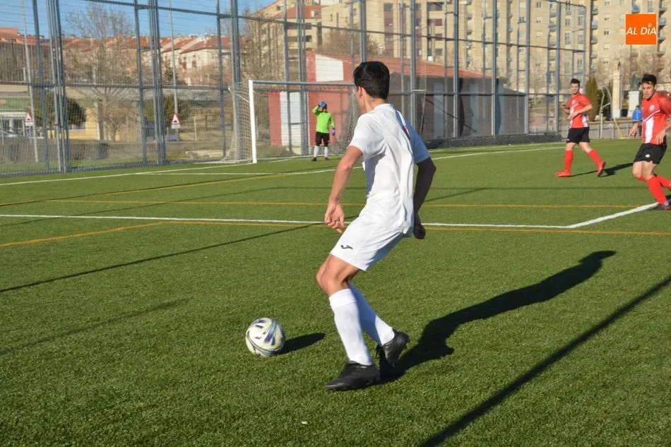 Foto 9 - Navega y Hergar contin&uacute;an con su pelea por el liderato en la Provincial de Aficionados