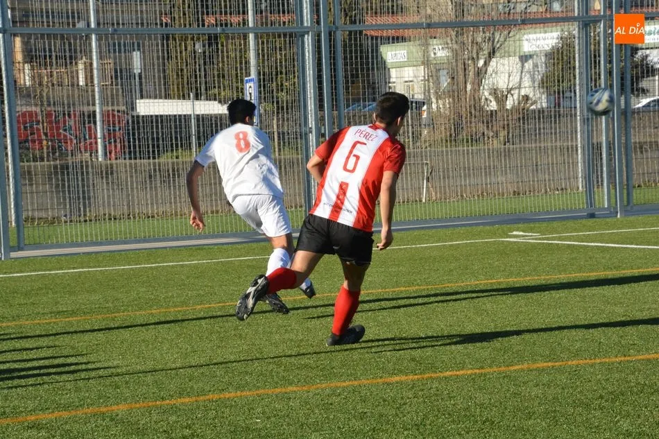 Foto 7 - Navega y Hergar contin&uacute;an con su pelea por el liderato en la Provincial de Aficionados