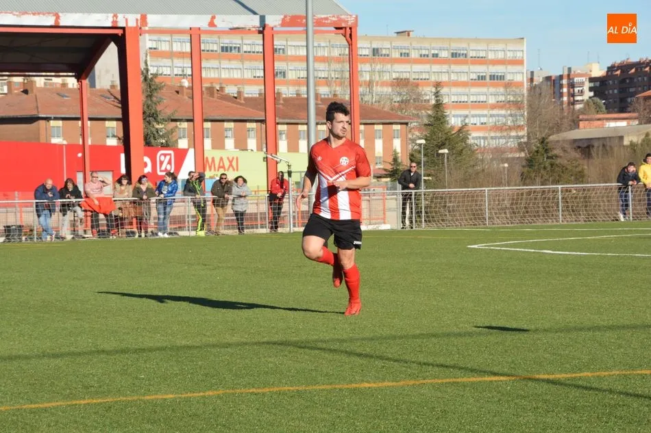 Foto 5 - Navega y Hergar contin&uacute;an con su pelea por el liderato en la Provincial de Aficionados