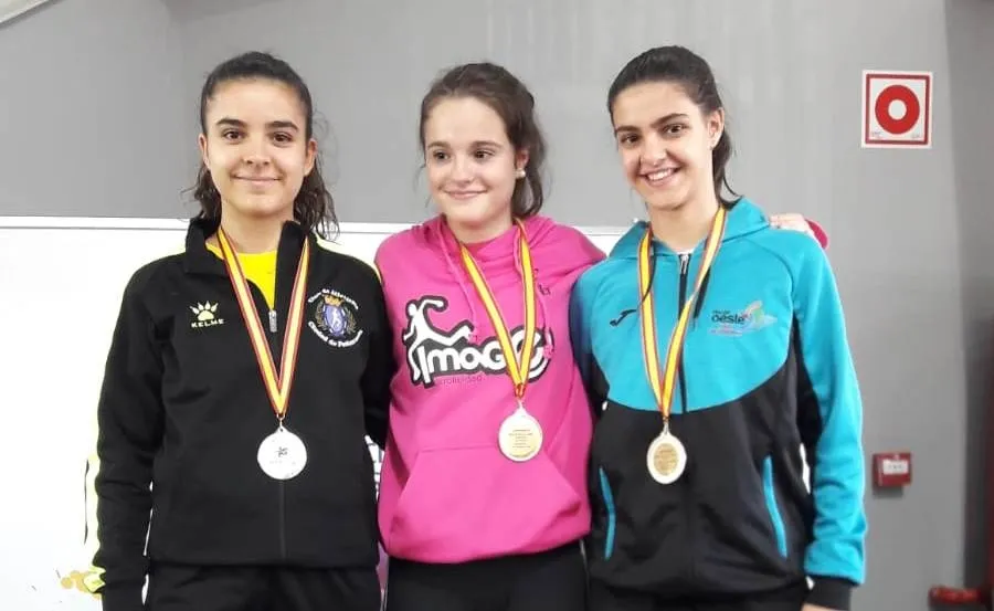 Foto 2 - Pablo y Ana Ajenjo suben al podio en el Campeonato Auton&oacute;mico en Pista Cubierta  