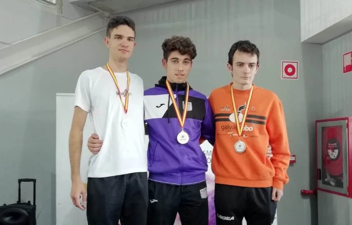 Foto 3 - Pablo y Ana Ajenjo suben al podio en el Campeonato Auton&oacute;mico en Pista Cubierta  