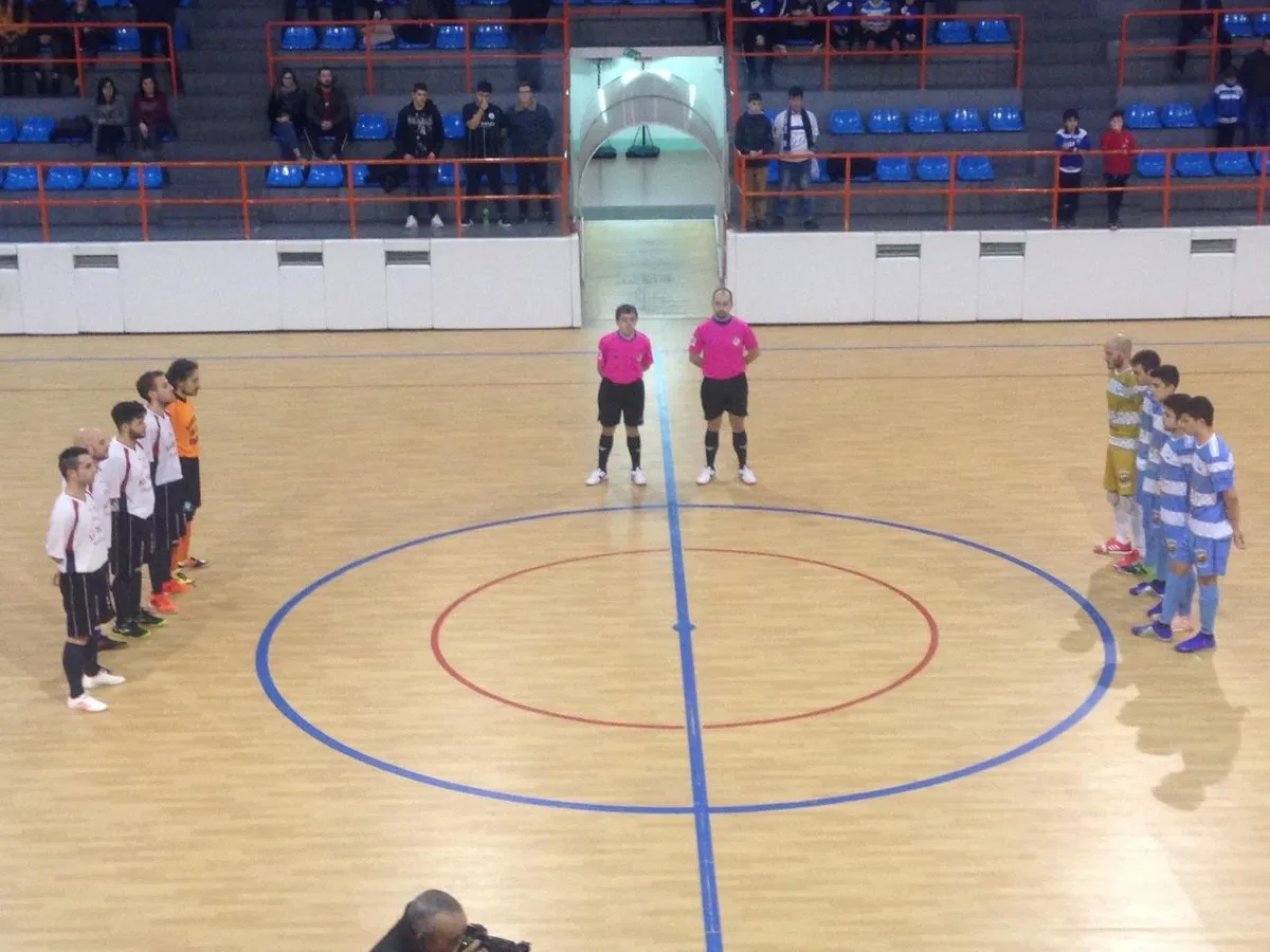 Minuto de silencio en memoria de Julen antes del partido