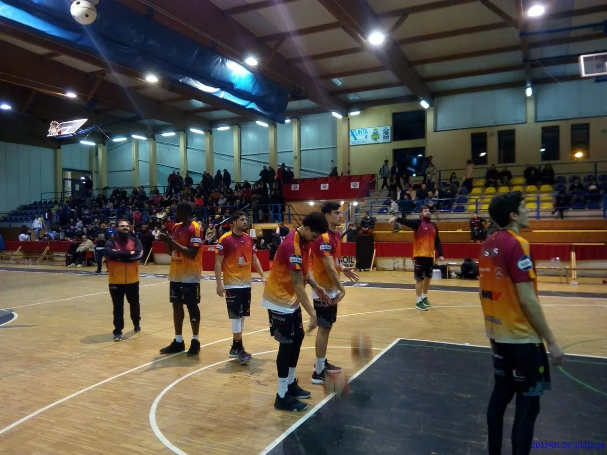 Calentamiento de los jugadores del Aquimisa Carbajosa