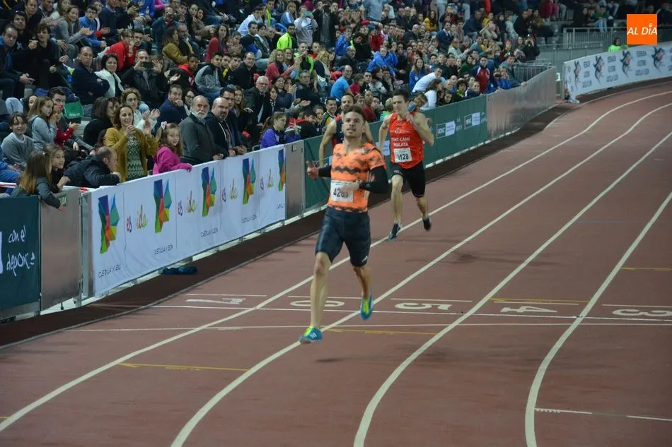Foto 8 - &Oacute;scar Husillos no bate el actual r&eacute;cord de Espa&ntilde;a de 300 metros