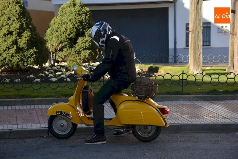 Foto 2 - El Vespa Club Salamanca realiza su VIII Subida a La Covatilla