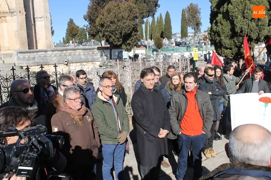 Foto 6 - Salamanca rinde homenaje a la memoria de Seraf&iacute;n Holgado en el aniversario de Atocha
