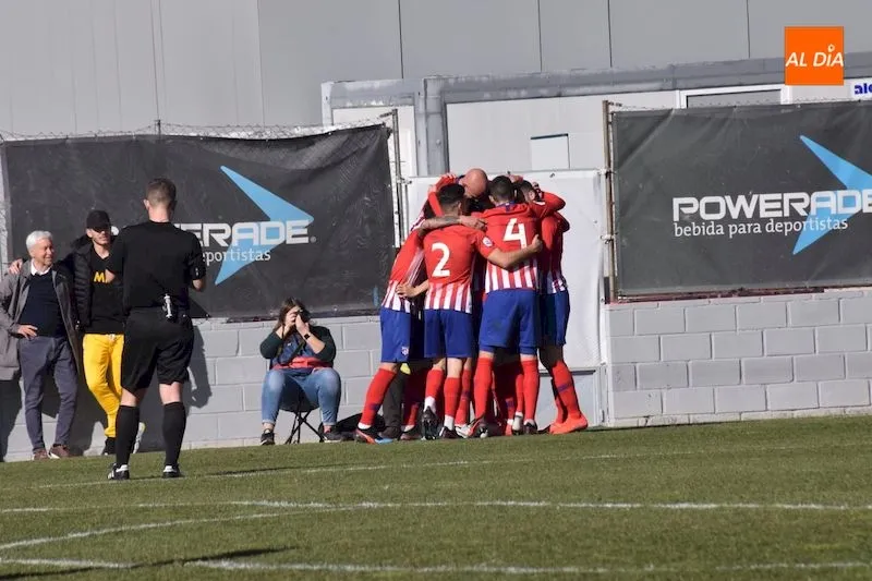 Foto 11 - El Atl&eacute;tico de Madrid B priva a Unionistas de puntuar con un gol en el &uacute;ltimo minuto (3-2)
