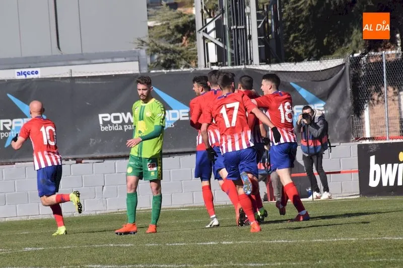 Foto 6 - El Atl&eacute;tico de Madrid B priva a Unionistas de puntuar con un gol en el &uacute;ltimo minuto (3-2)