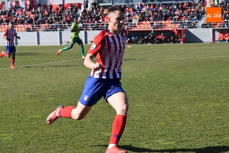 Foto 3 - El Atl&eacute;tico de Madrid B priva a Unionistas de puntuar con un gol en el &uacute;ltimo minuto (3-2)