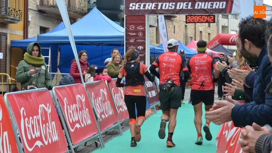 Foto 6 - Cerca de 300 corredores toman la salida en el III Trail Secretos del Duero  